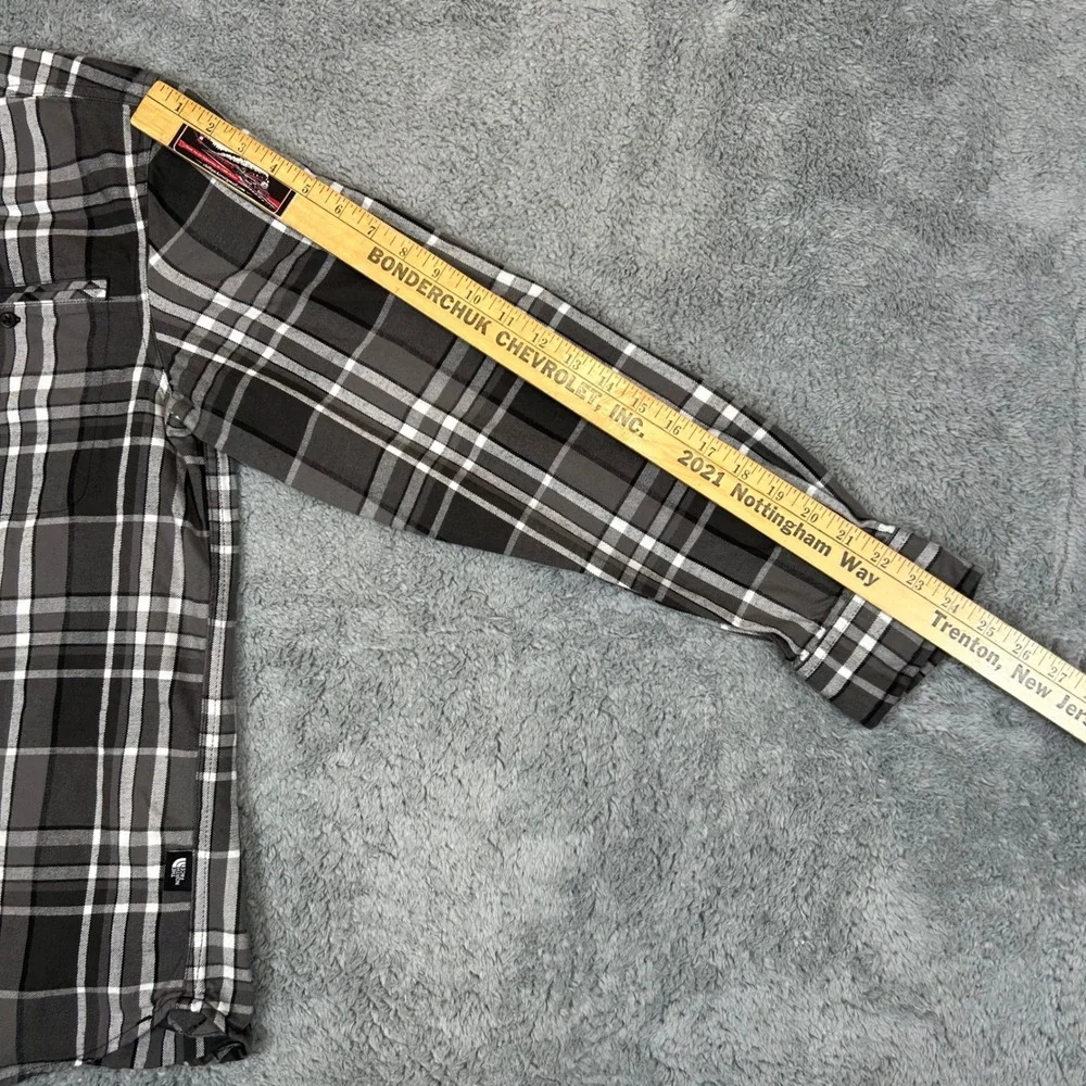 The North Face Mens Grey Plaid Circular Design Cotton Flannel Shirt Large